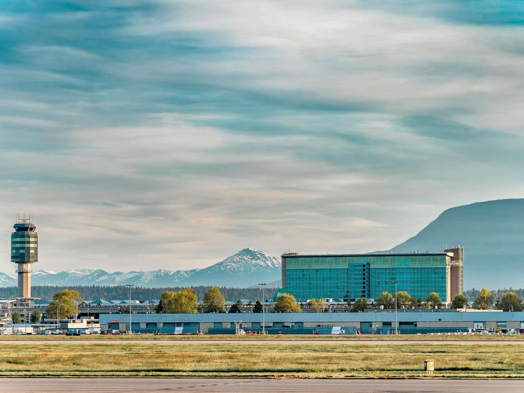 Fairmont Vancouver Airport In-Terminal Hotel Richmond Exterior foto